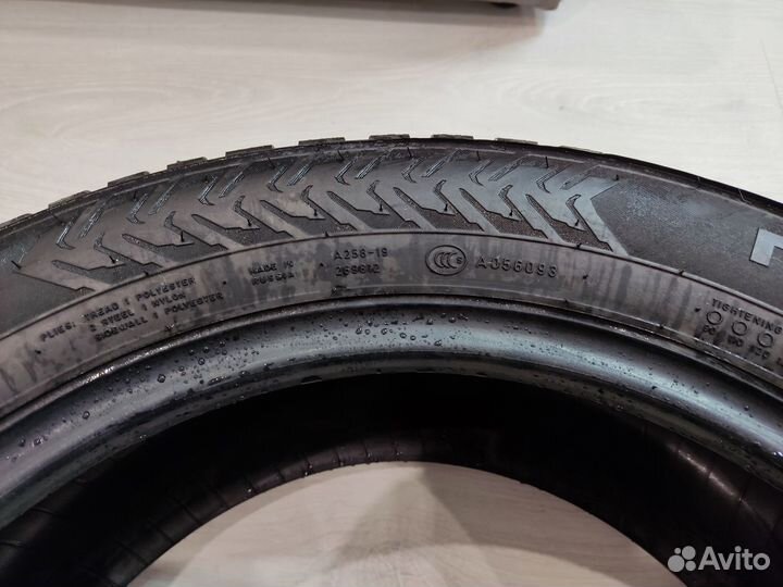 Nokian Tyres Hakkapeliitta 8 205/55 R16 94T