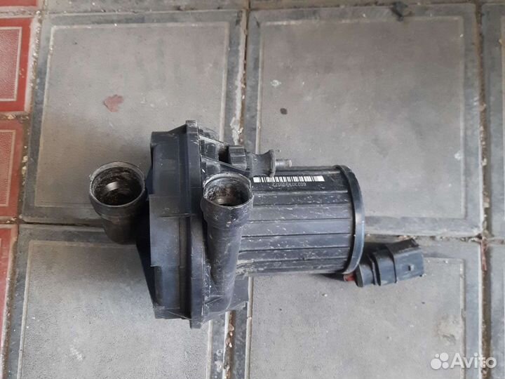 Насос дополнительного воздуха Volkswagen
