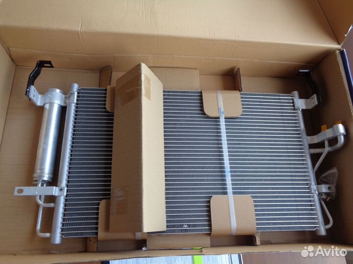 Радиатор кондиционера Hyundai Elantra 2000-2006