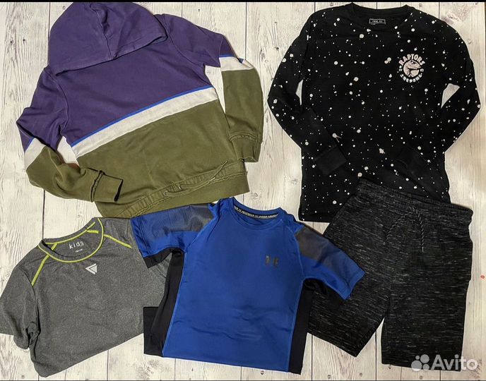 Фирменная одежда мальчику пакетом 134