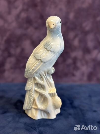 Статуэтка фарфор птица