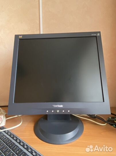 Монитор Viewsonic VA703B-3