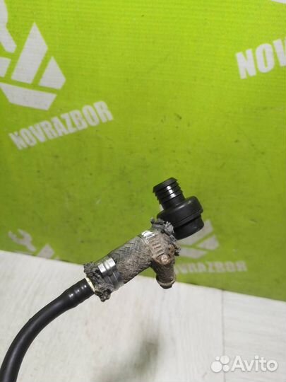 Трубка вакуумная Пежо 206