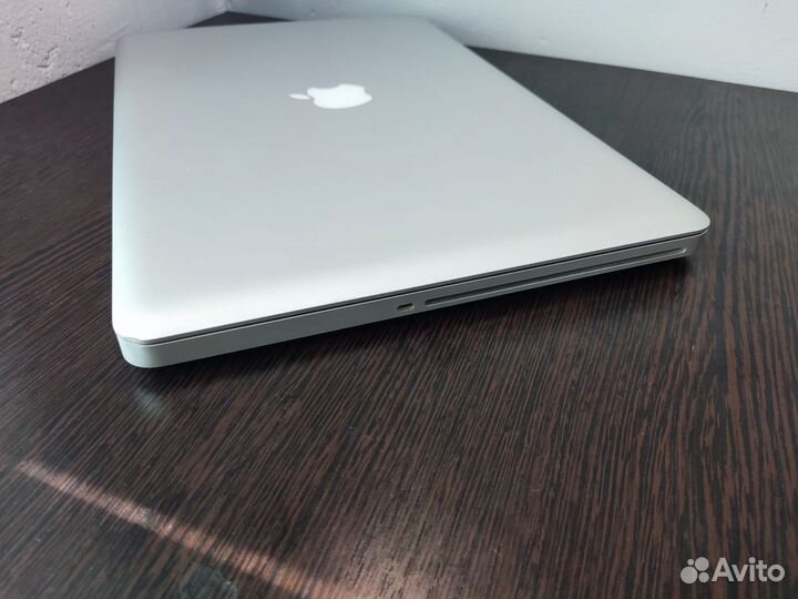 MacBook Pro 15 Core i7/озу 8/GT 330/SSD