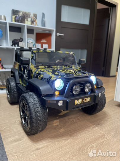 Детский электромобиль 4:4