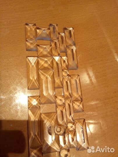 Хрустальная запчасть от люстры