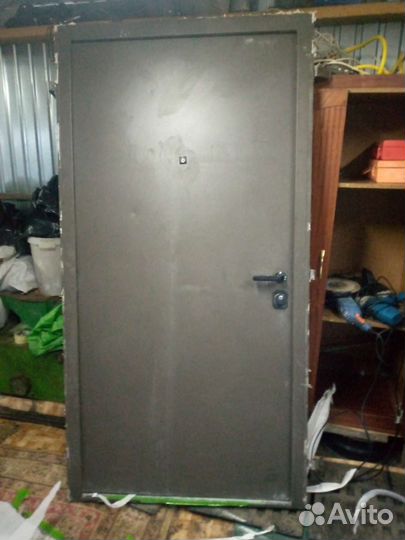 Дверь входная металлическая