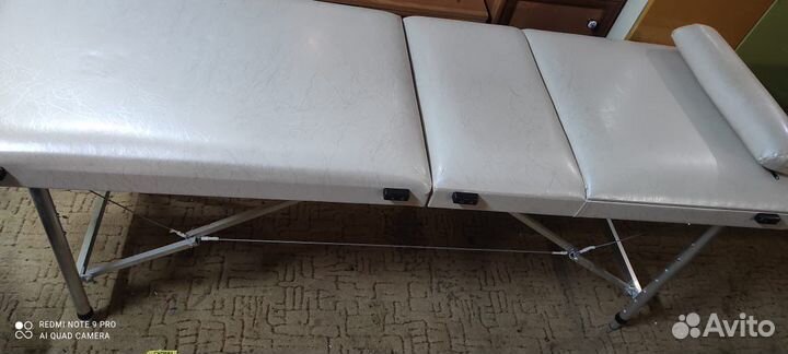 Массажная кушетка чемодан,новая