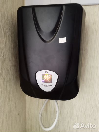 Стабилизатор напряжения Extensive 10 ква IEK