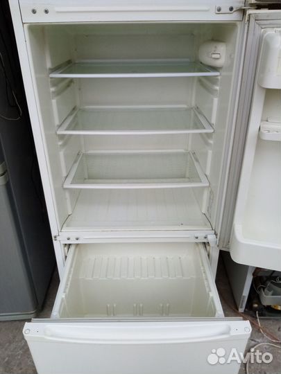 Холодильник Stinol