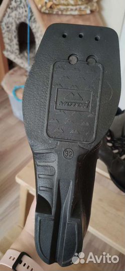 Лыжные ботинки р. 32