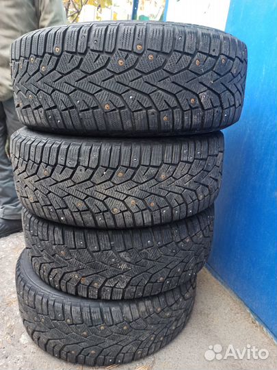 Gislaved NordFrost 100 215/60 R16