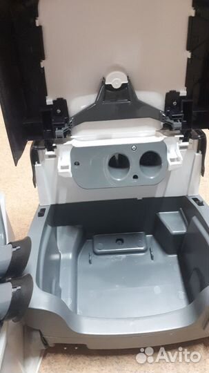 Моющий пылесос Bosch AquaWash&Clean Serie 4