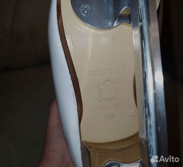 Коньки фигурные Risport RF3 pro - 250