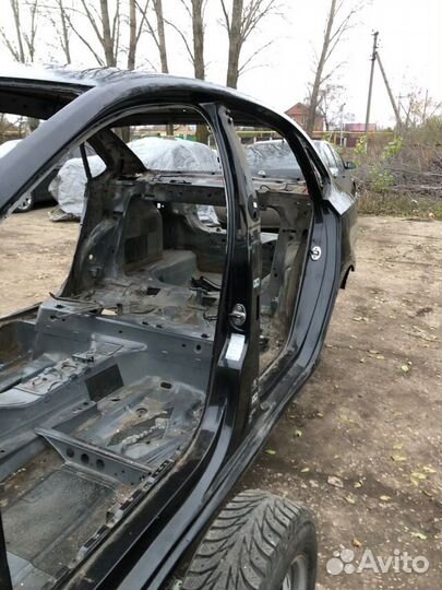 Центральная стойка левая volkswagen polo 5 1.6 мт