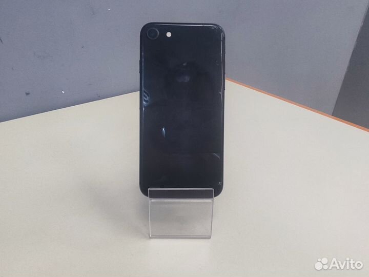 iPhone 8, 64 ГБ