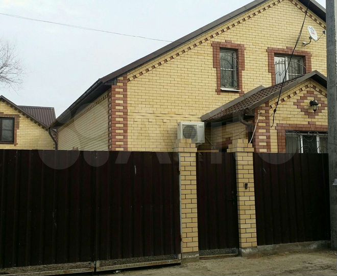 Дом 247 м² на участке 5 сот.