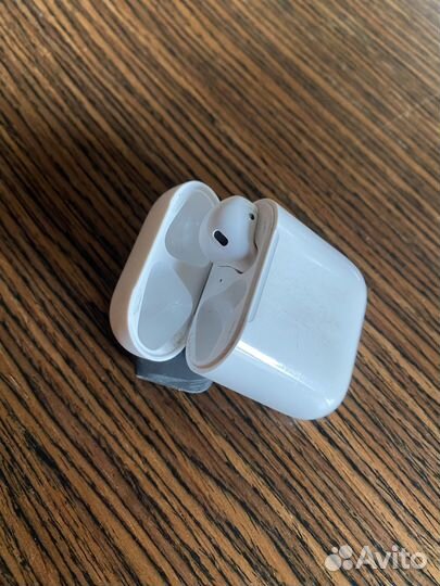 Наушники apple airpods 1 правый