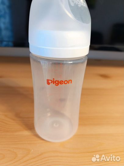 Pigeon бутылочка новая
