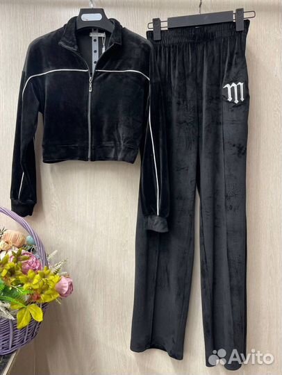 Велюровый костюм женский