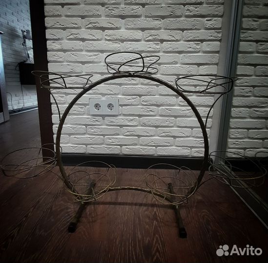 Этажерка для цветов