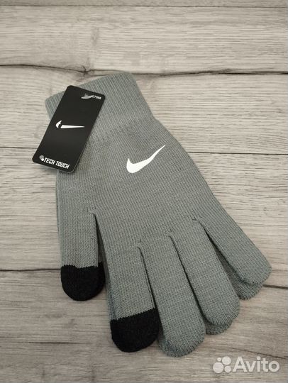 Сенсорные перчатки Nike