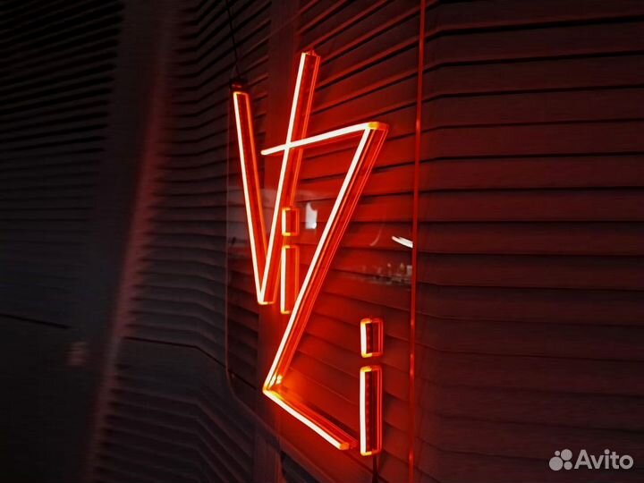 Неоновая вывеска для дома и бизнеса под ключ