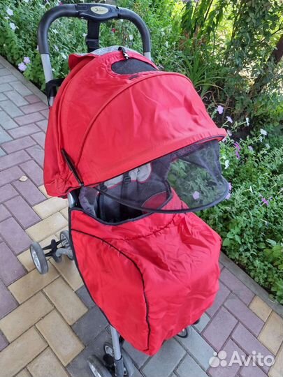 Прогулочная коляска