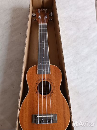 Укулеле Fabio XU21-22 как новая