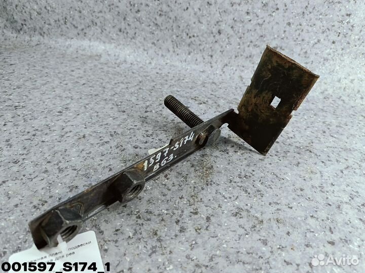 1880666 Крепежная планка подвески бачка для