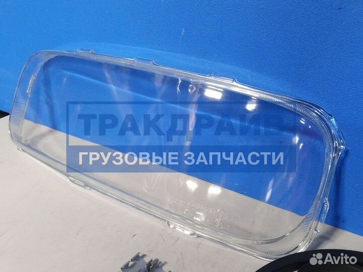 Стекло фары Мерседес Атего левое