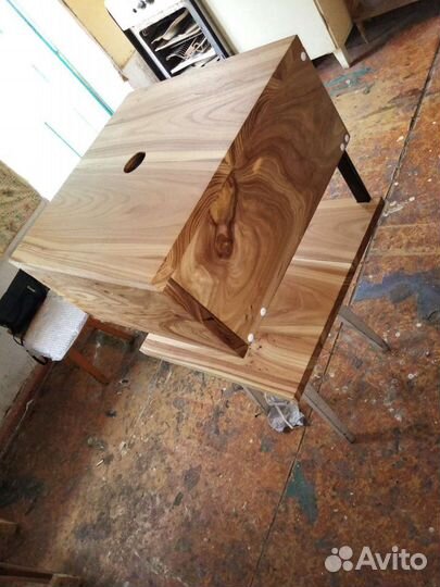 Тумба из массива карагача