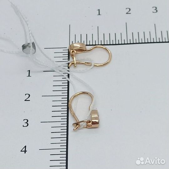 Золотые серьги с фианитом