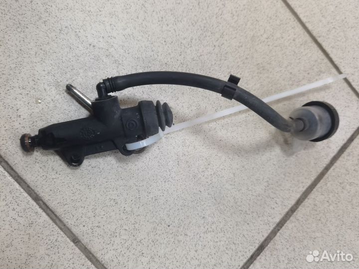 Цилиндр заднего тормоза KTM duke 690