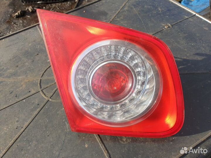Фонарь задний левый внутренний VW Jetta 5 Джетта