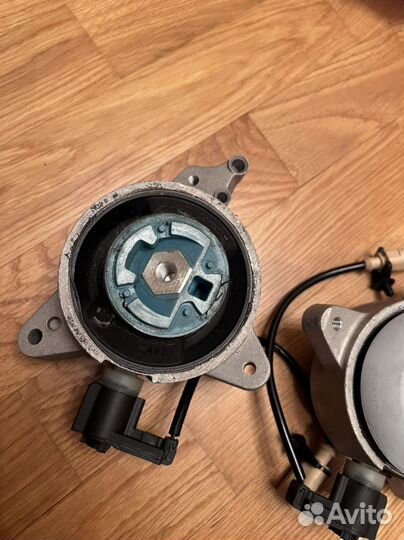 Опора подушка АКПП Audi A8 лев