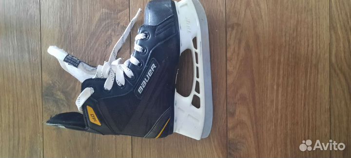 Хоккейные коньки bauer