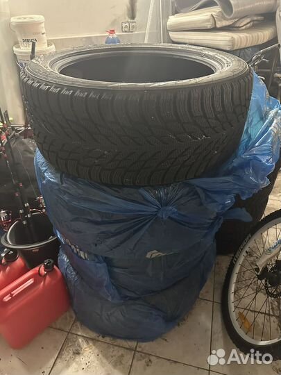 Nokian Tyres Hakkapeliitta R3 SUV 265/45 R20 и 295/40 R20