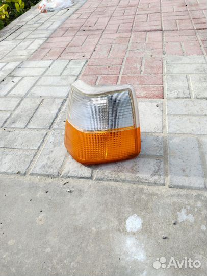 Поворотник передний volvo 940