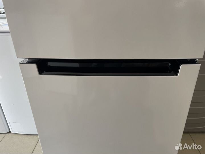 Холодильник Indesit с No Frost/2Метра/Гарантия
