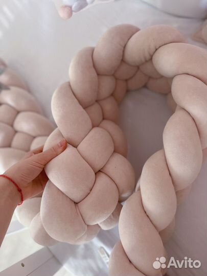 Бортики косичка в кроватку