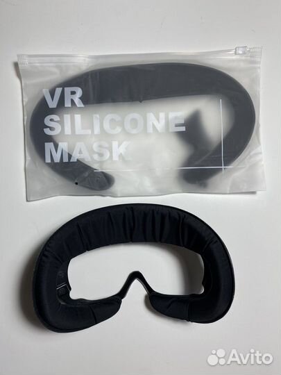 Шлем виртуальной реальности pico 4