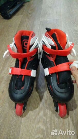 Шлем и роликовые коньки