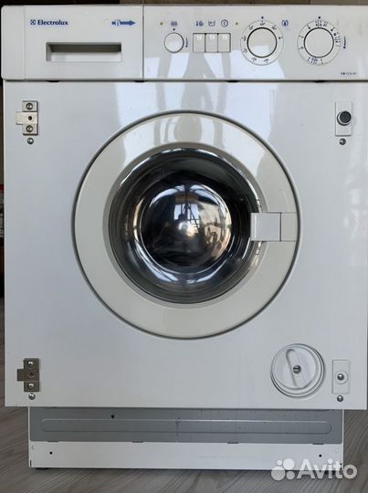Встраиваемая стиральная машина Electrolux с сушкой