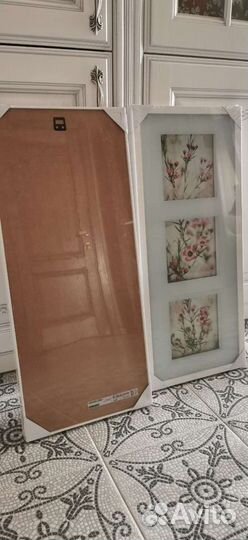 Новые. Рама с постером под стеклом