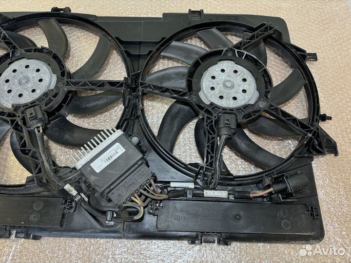 Диффузор радиатора с вентиляторами Audi A6 C7