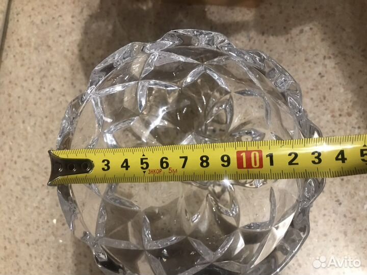 Конфетница на ножке