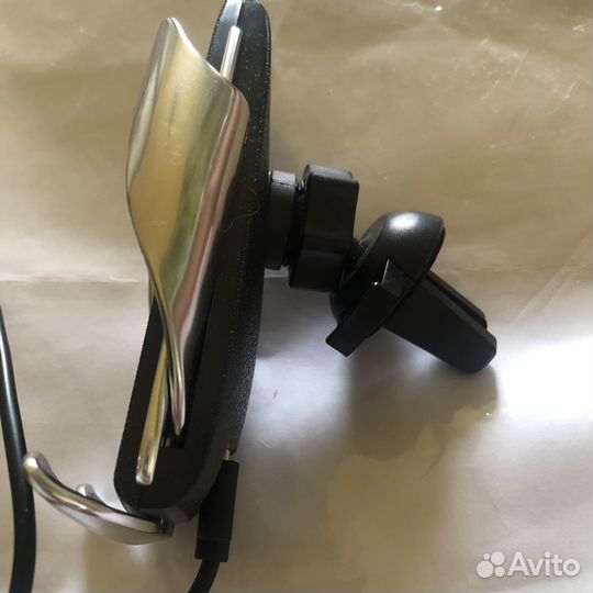 Держатель для телефона в машину