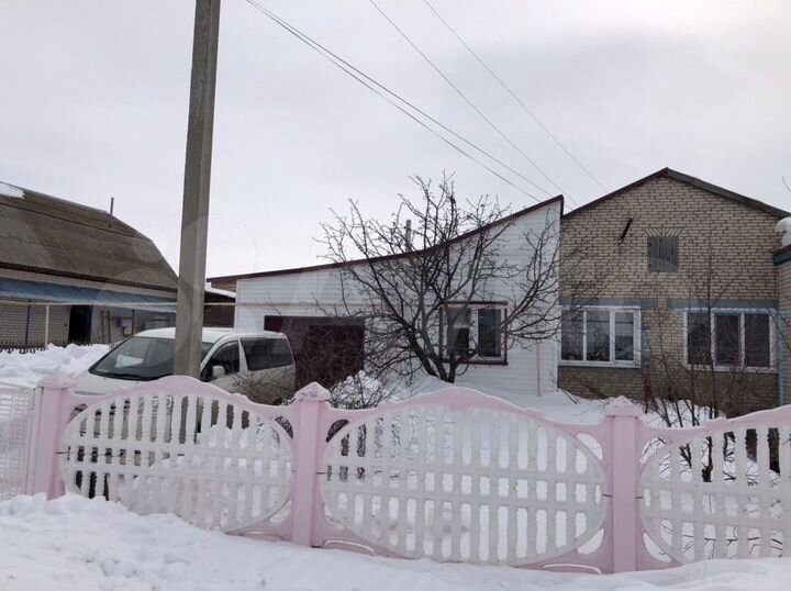 3-к. квартира, 60 м², 1/1 эт.