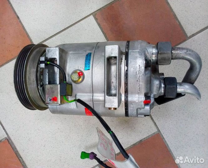 Компрессор кондиционера VW Passat B5 1.8 ADR